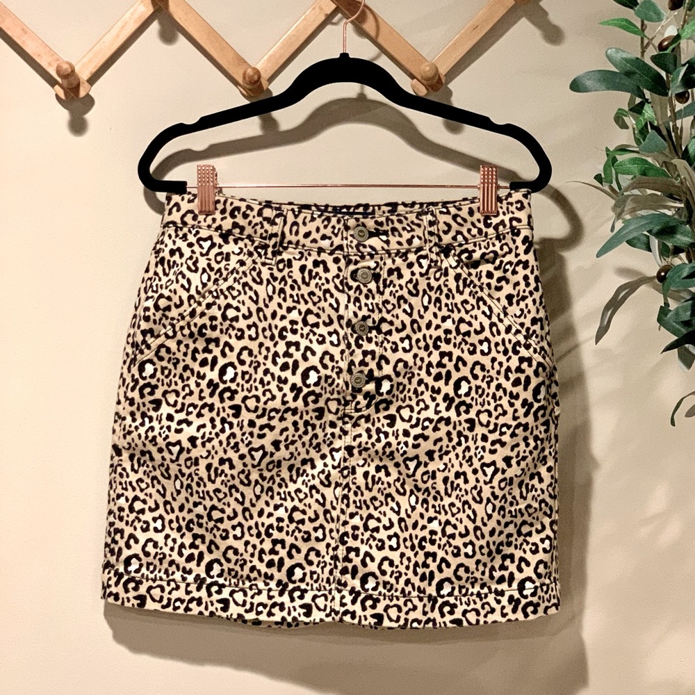 Hollister animal print mini-skirt. Size 28/7.